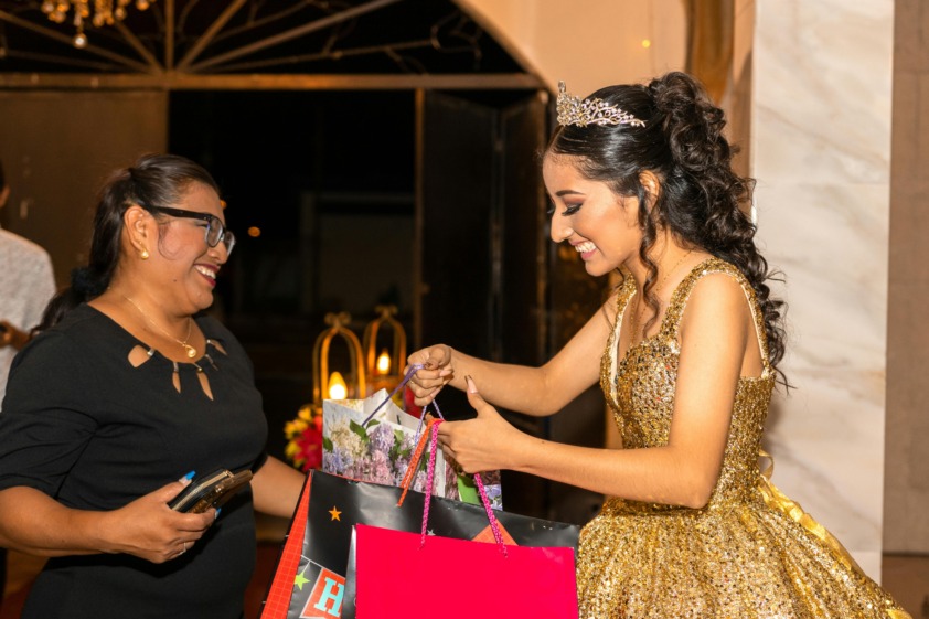 Birthday Traditions And Etiquette Spain Complete Guide birthday-traditions-and-etiquette-spain-complete-guide